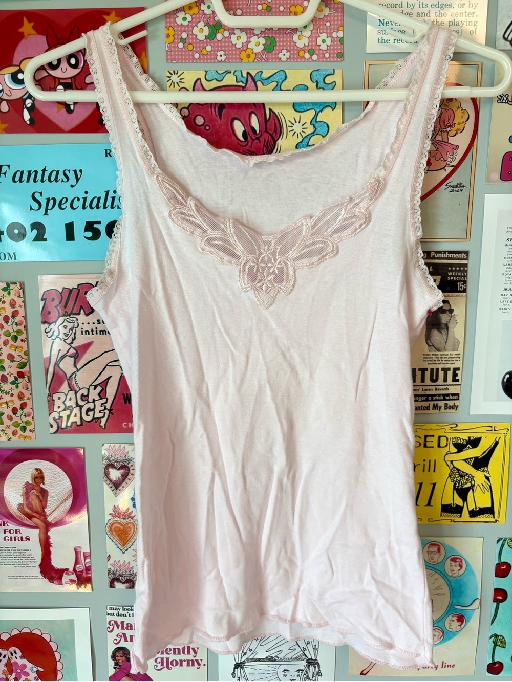 Women's Lace Trim Sleeveless Tank Top - Soft Pale Pink